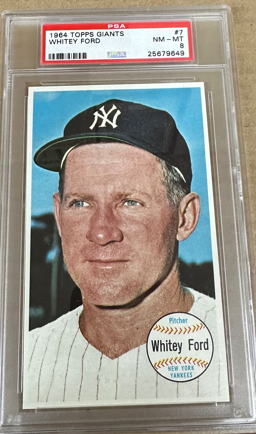 1964 Topps Giants #7 Whitey Ford PSA 8