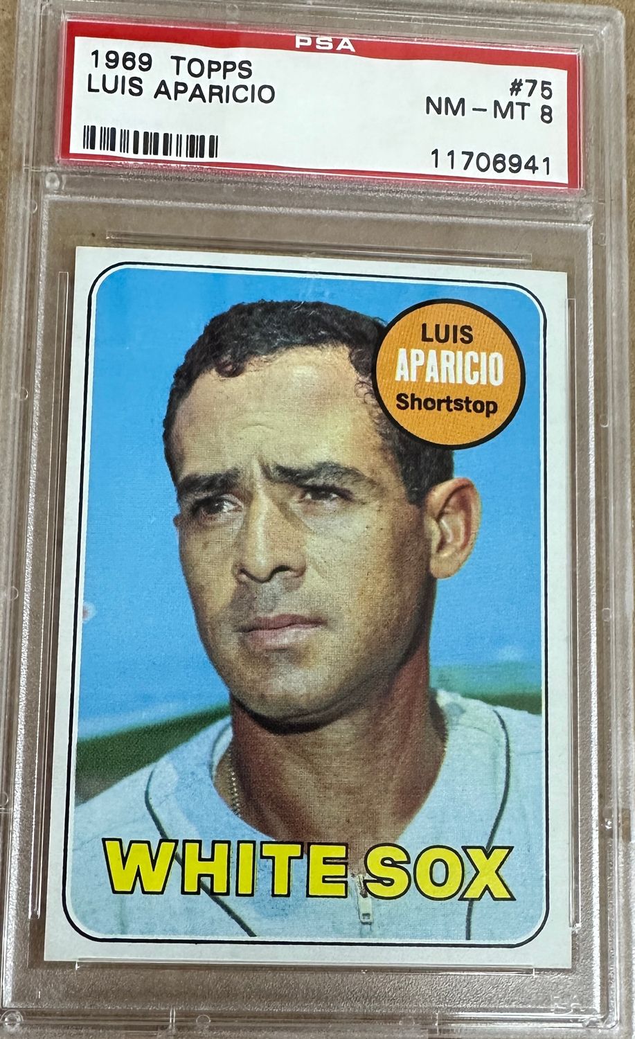 1969 Topps #75 Luis Aparicio PSA 8