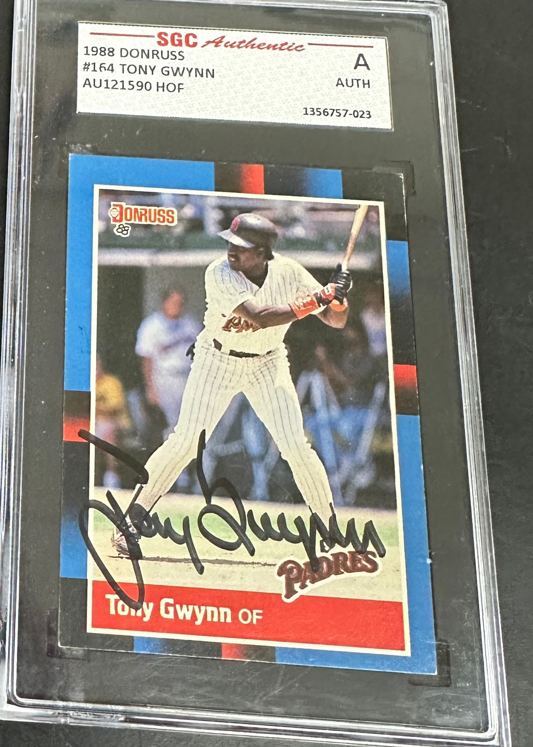 1988 Donruss Tony Gwynn  Autographed Card SGC Authentic