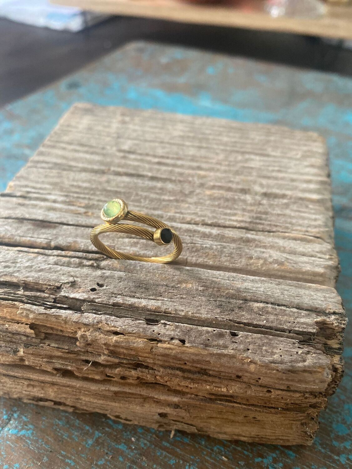 Twisted Ring mit Naturstein