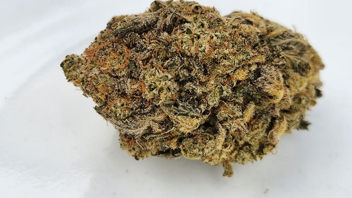 FRUITY PEBBLES OG. 7G Left. HYBRID: 50%/50% THC: 23%-29%