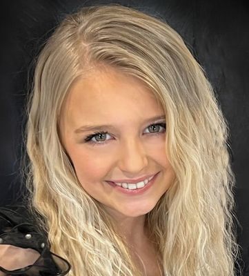 Bella W.