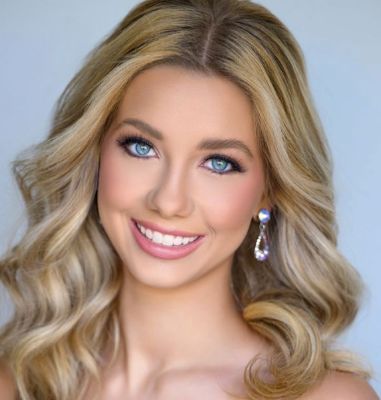 Lexi J.