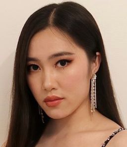 Kami H.