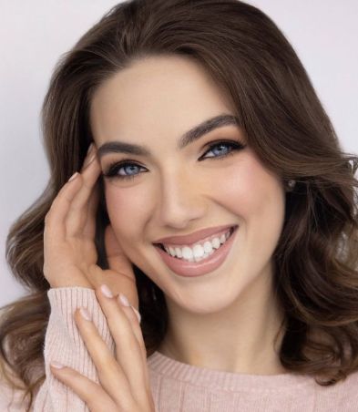 Lily S.