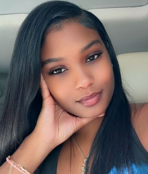 Monaé M.