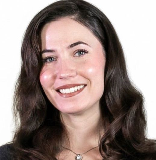 Lara C.