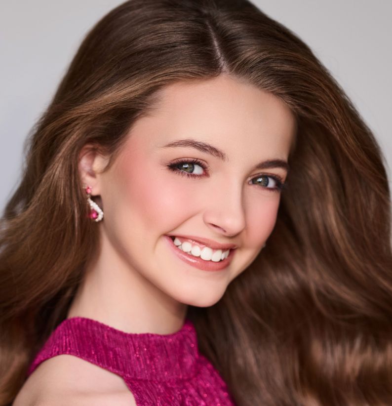 Ella R.