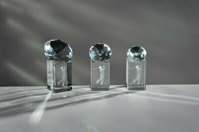 Glasquader mit Diamant