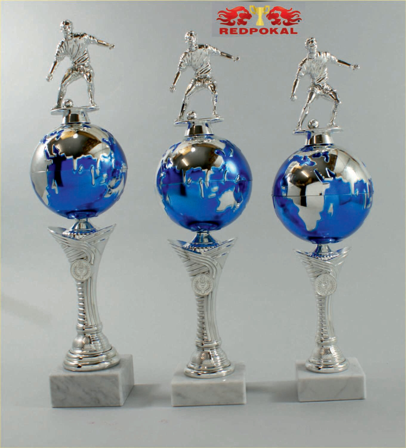 3er Serie Ständer Weltpokal silber-blau mit Fußballfigur, 43 - 48 cm E561/1-3
