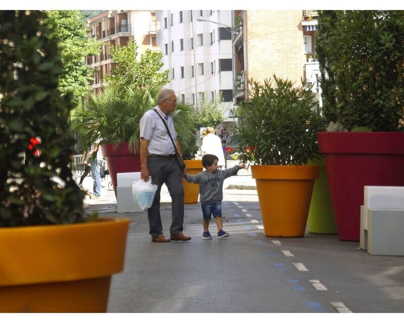Pot ( bac ou jardinière ) déco rond PAPI en 610 x 605 mm