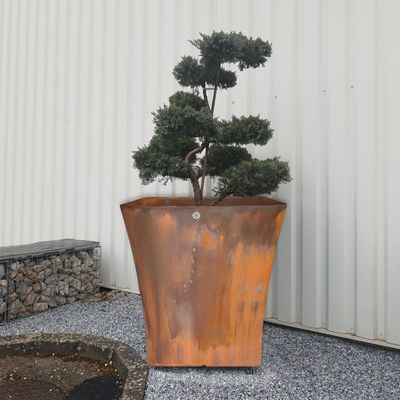 Pot Vogue carré 800 finition Corten + pieds réglable