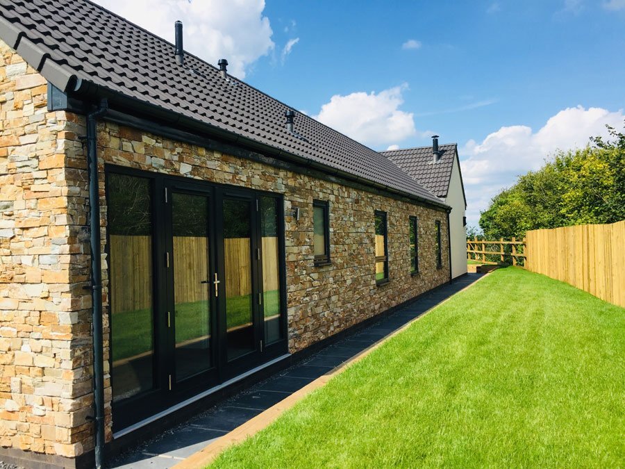 GOLDEN QUARTZ - Kamień Elewacyjny Naturalny (Stone Panel System) - Narożniki