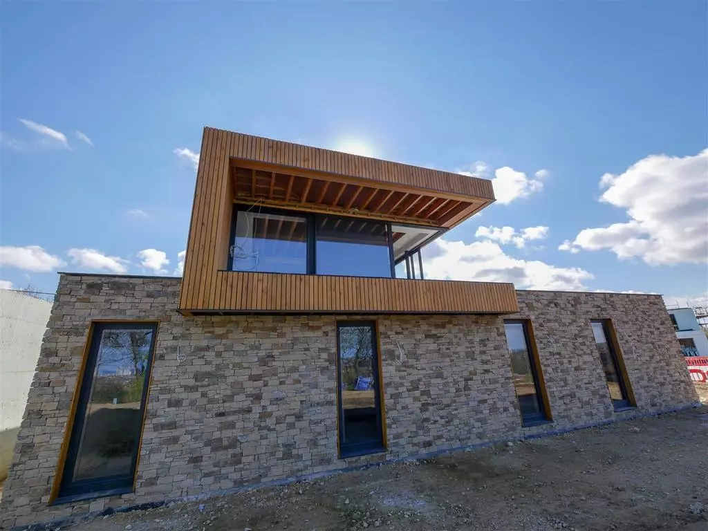 RUSTIC GNEISS - Kamień Elewacyjny Naturalny (Stone Panel System) - Pełna Krata