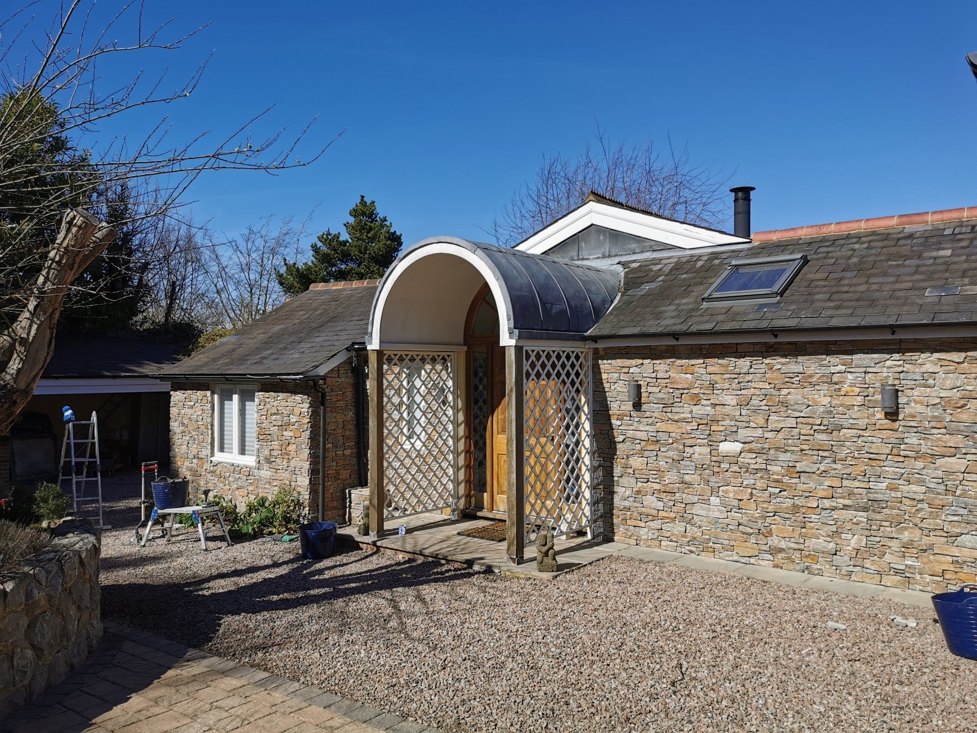Rustikaler Quarz - Naturstein Verblender (Steinpaneel-System / Muster)