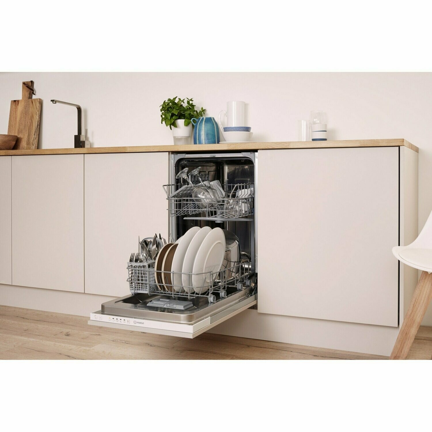 Посудомоечная машина индезит 45 см. Встраиваемая посудомоечная машина 45 см Whirlpool WSIC 3023 PFEX. Dsie 2b19 поддон. Посудомоечная машина Индезит 45 см встраиваемая.