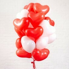 Композиция из воздушных шаров «Сердца красные и белые» 20 шт. №185