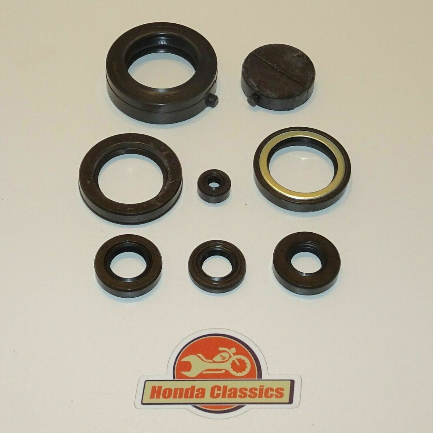 Engine & Gearbox Oil Seal Kit, 8-Piece - KIT005