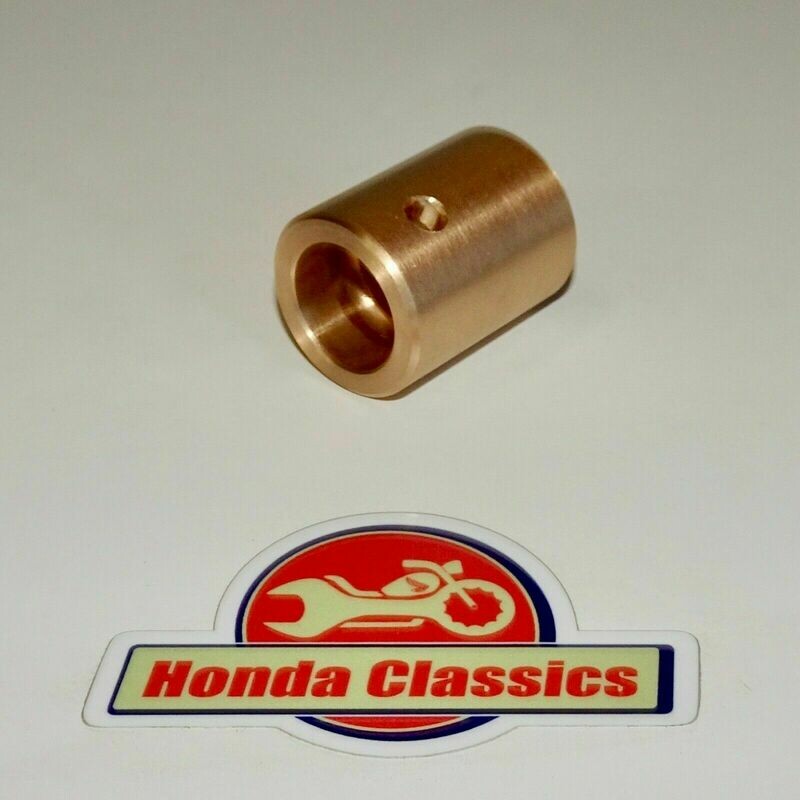 Kickstart Shaft Bush, R/H Engine Case - MIS063
