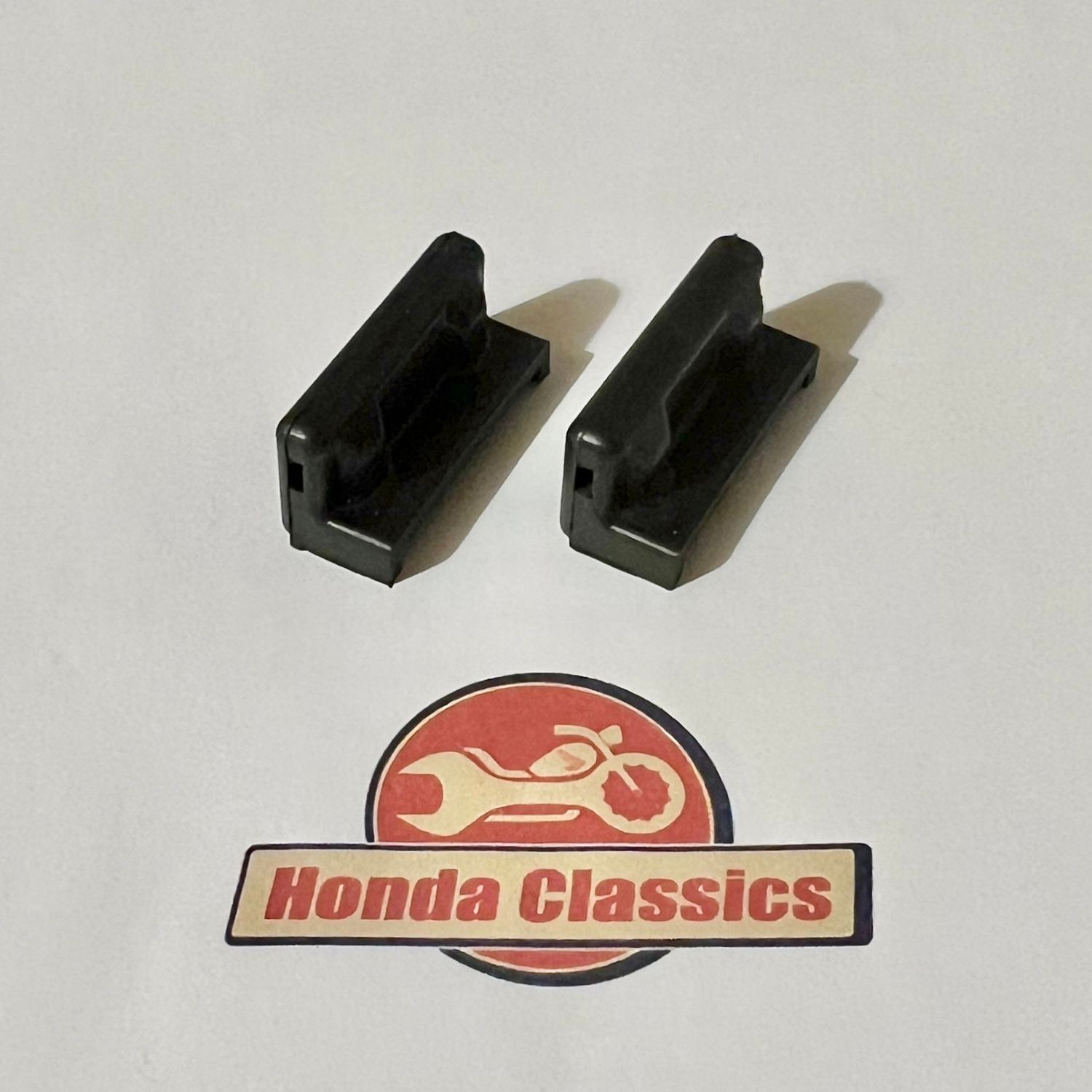 Side Panel Rubber Grommet, Pair. 83621-333-000P