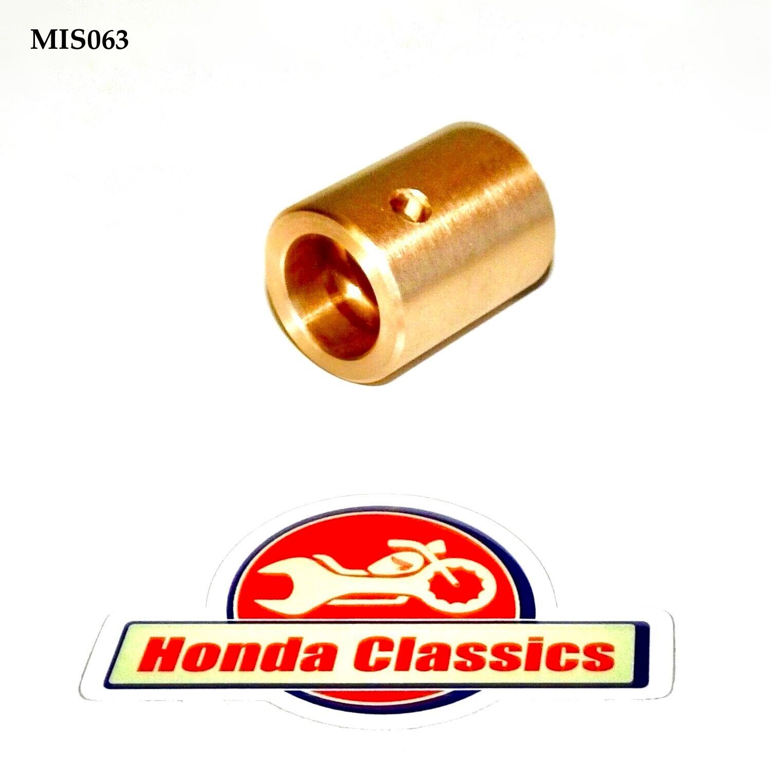 Kickstart Shaft Bush, R/H Engine Case - MIS063