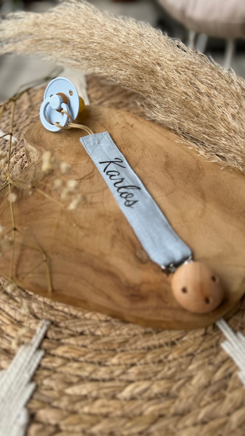 Süßes Schnullerband personalisiert mit Name | aus Baumwolle | Schnullerkette | Holzclips | Baby | Schnuller | Geschenk | Geburt |Süßes Schnullerband personalisiert mit Name | aus Baumwolle | Schnuller
