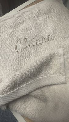 Kleines Handtuch bestickt mit Namen
