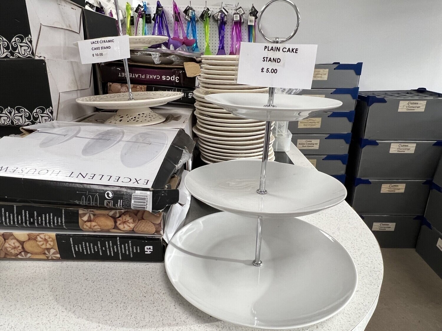 Plain Ceramic cake stand