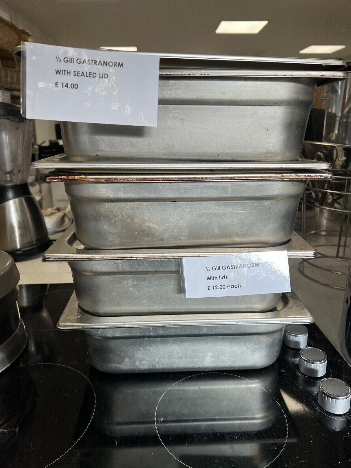 1/2 Gill Gastronorm with lids