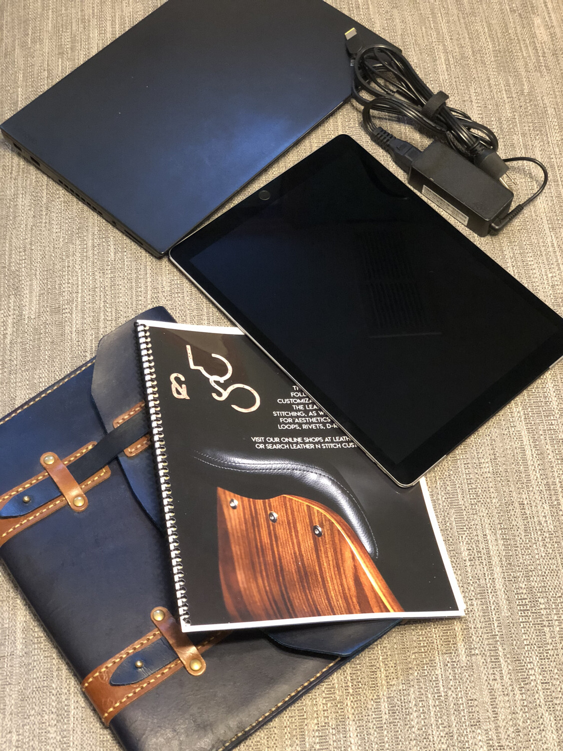 Próximo Thrice Briefcase 