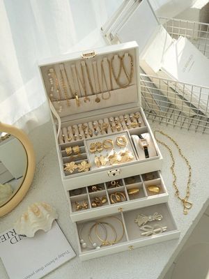 JEWELRY ORGANIZERS