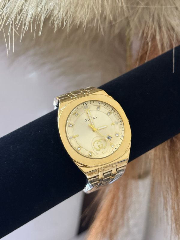 GG Gold Face Men’s Watch