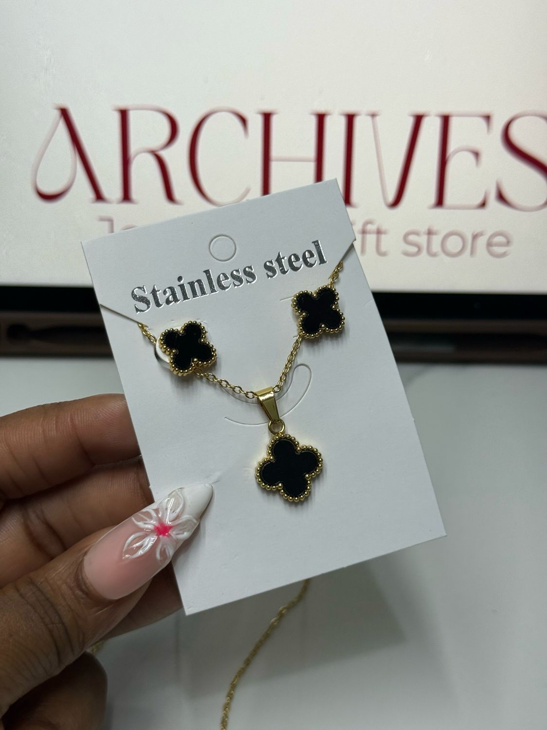 Black Clover Necklace Set