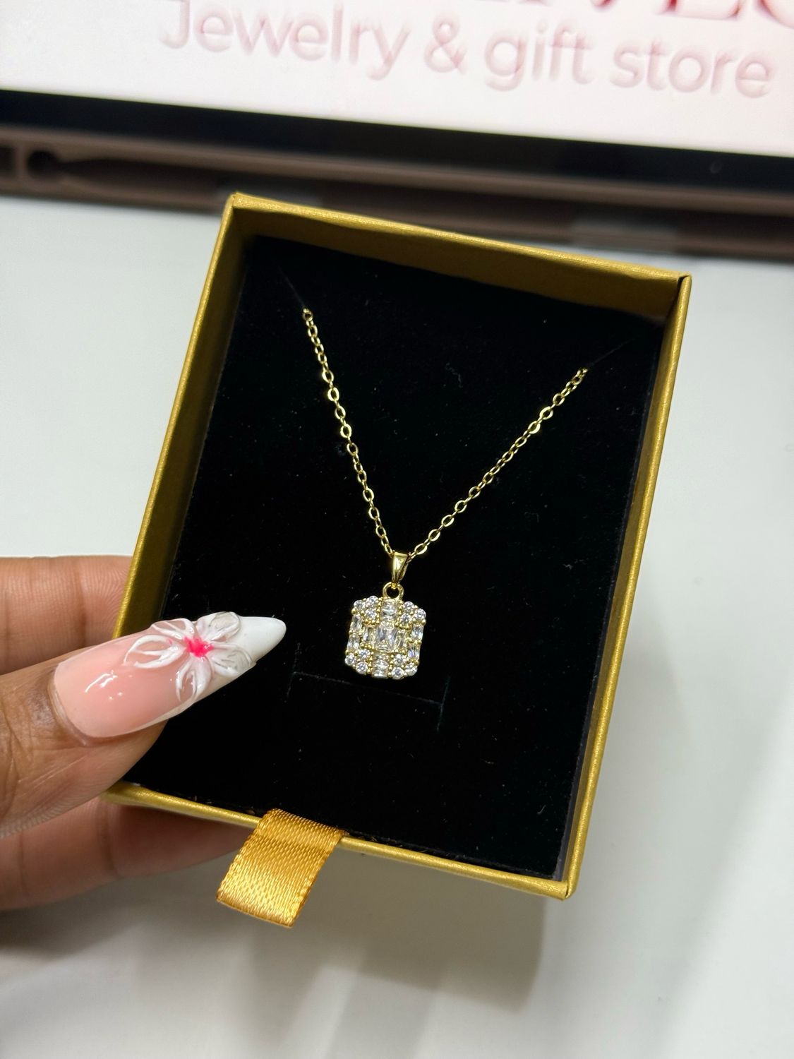 Hazel Necklace