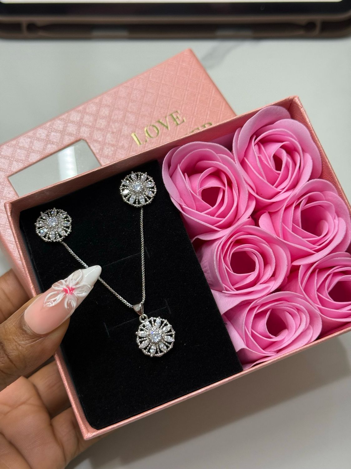 Eva Preserved Rose Box