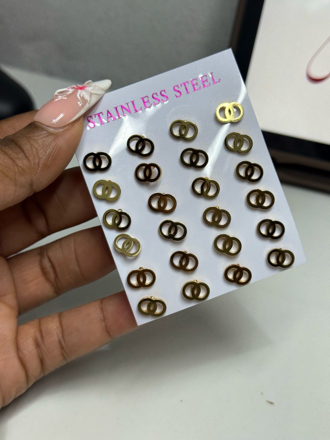 Cora Stud Earrings