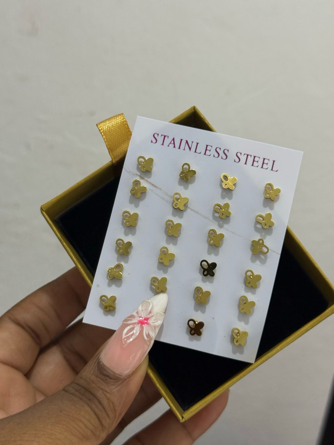 Cora Stud Earrings