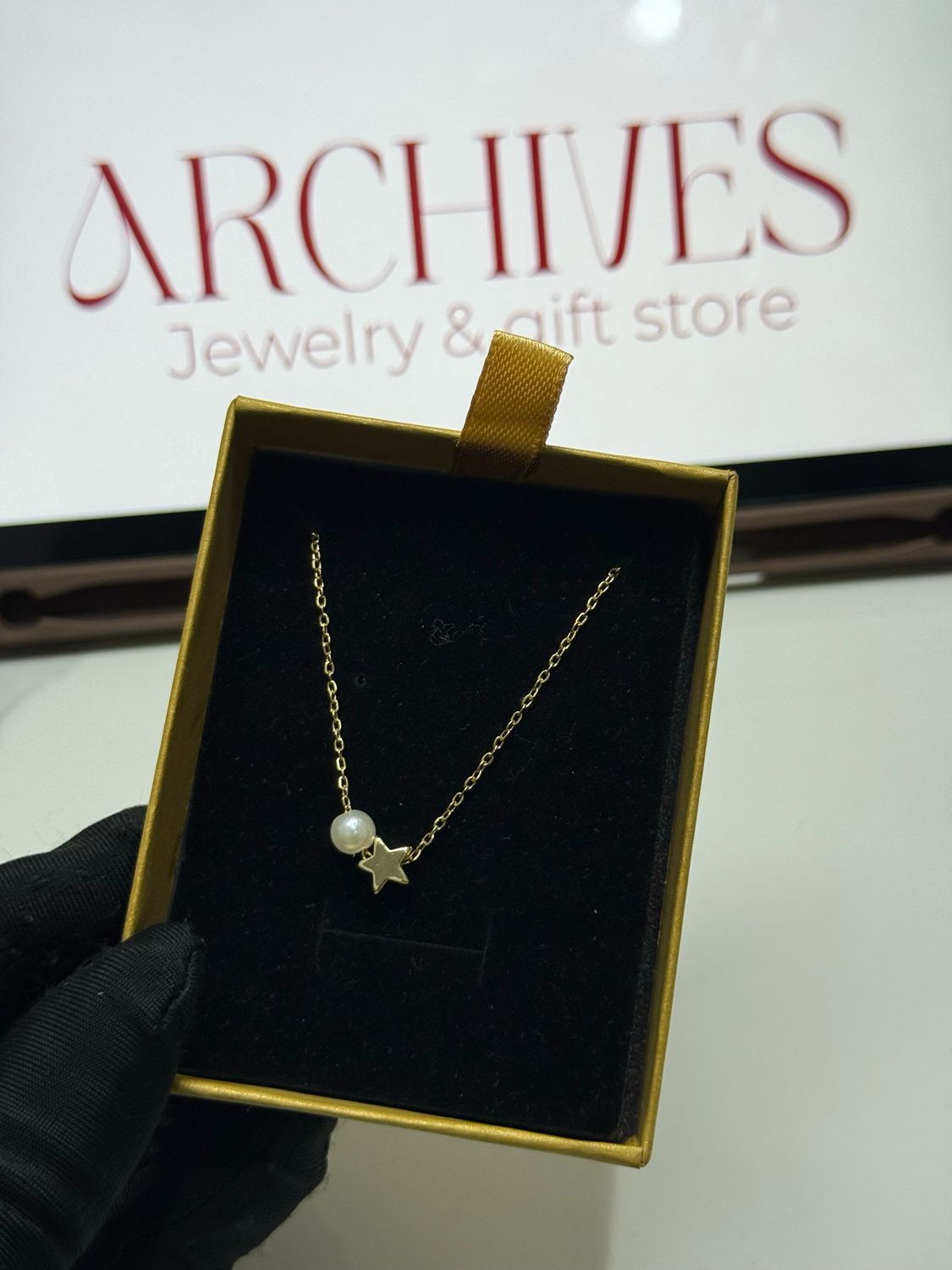 Bella Pearl Necklace Star