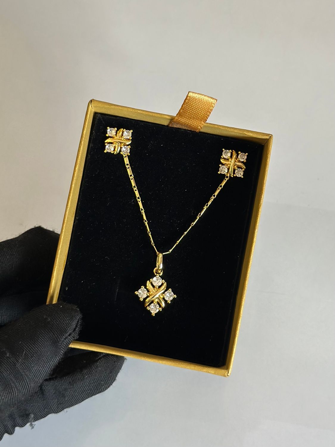 English Gold Necklace