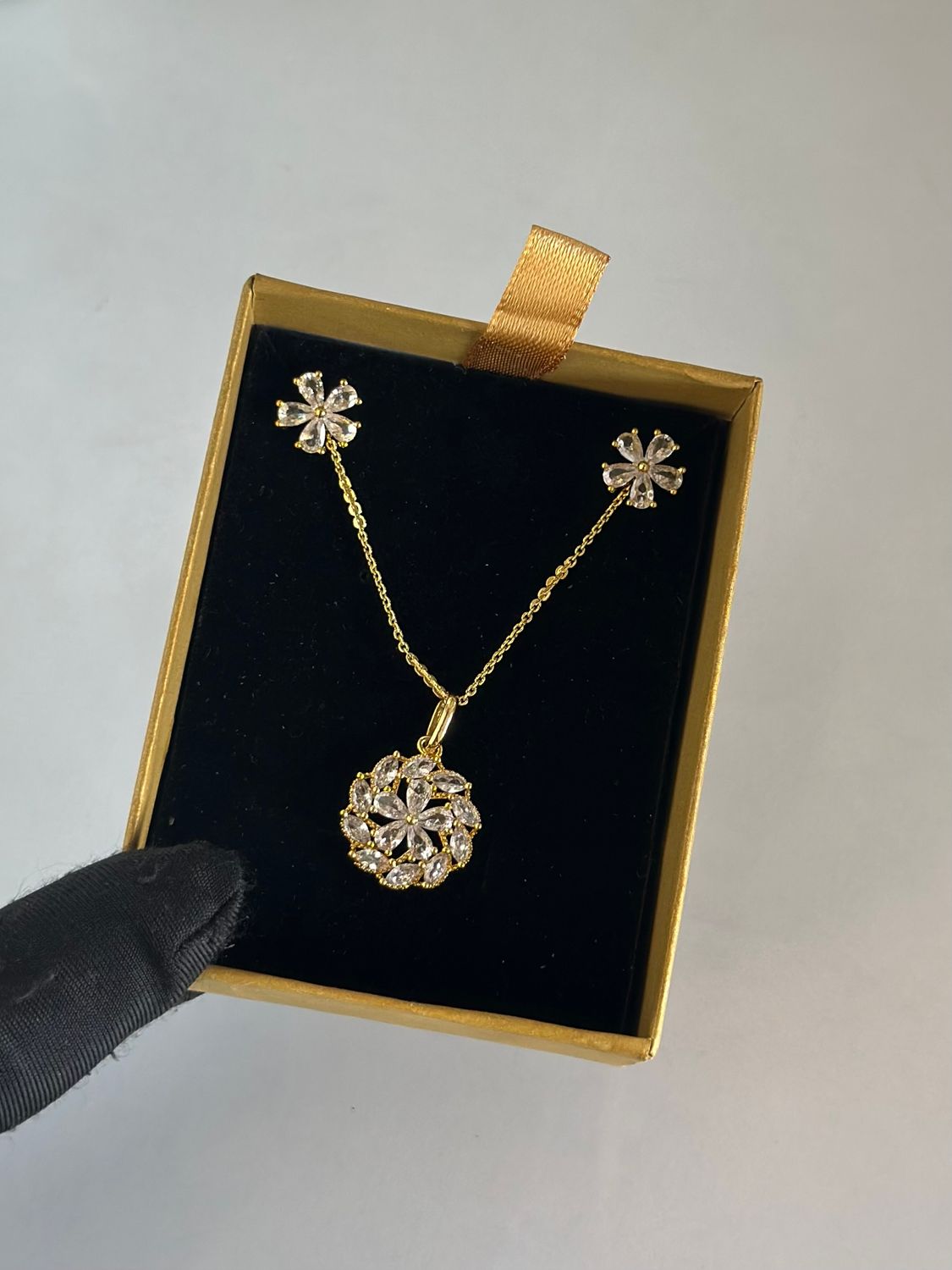 English Gold Necklace