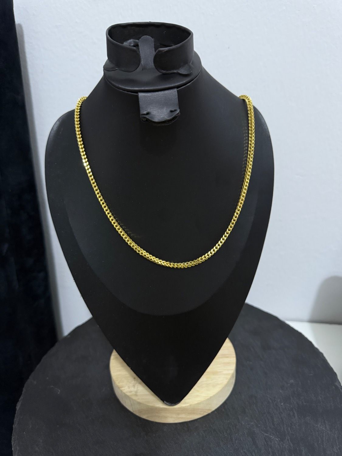 Perez male necklace