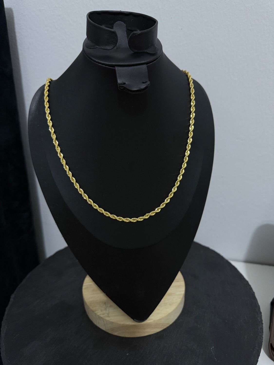 Perez male necklace