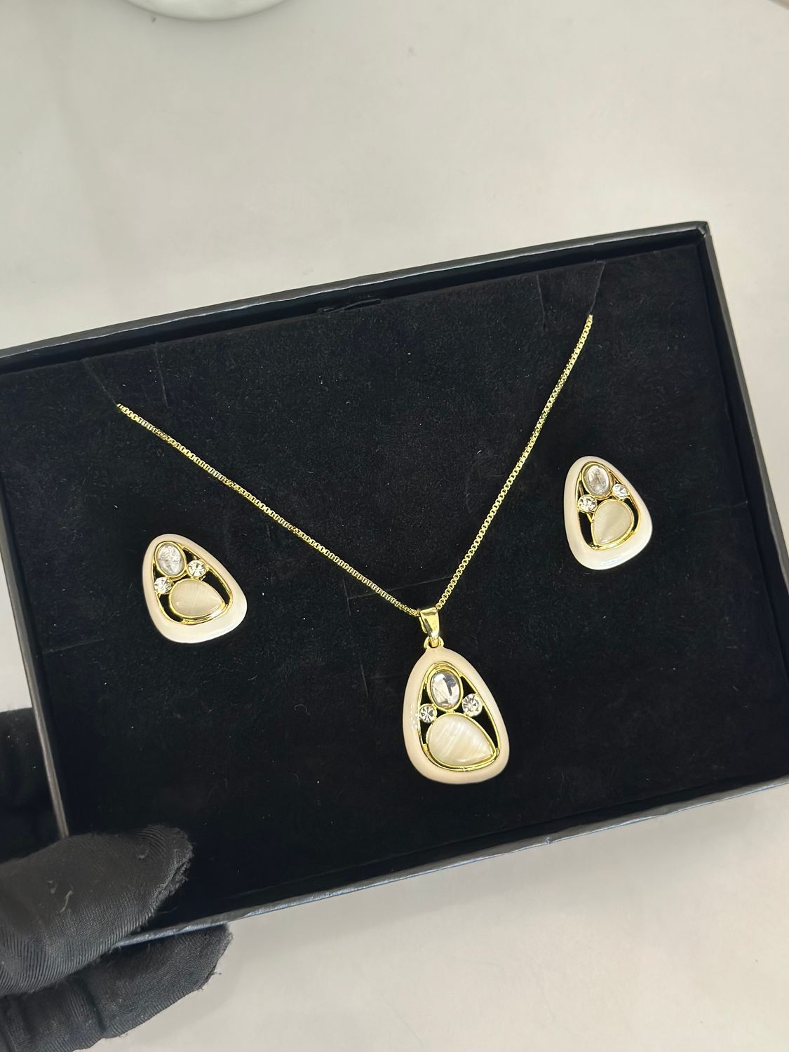 Nois necklace
