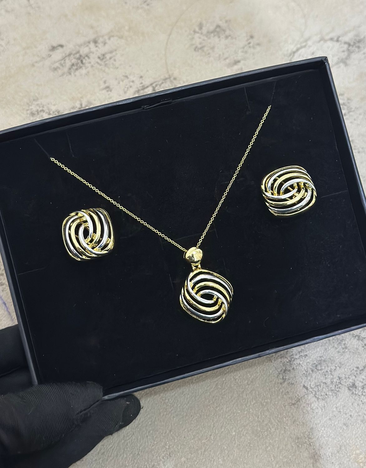 Nois necklace