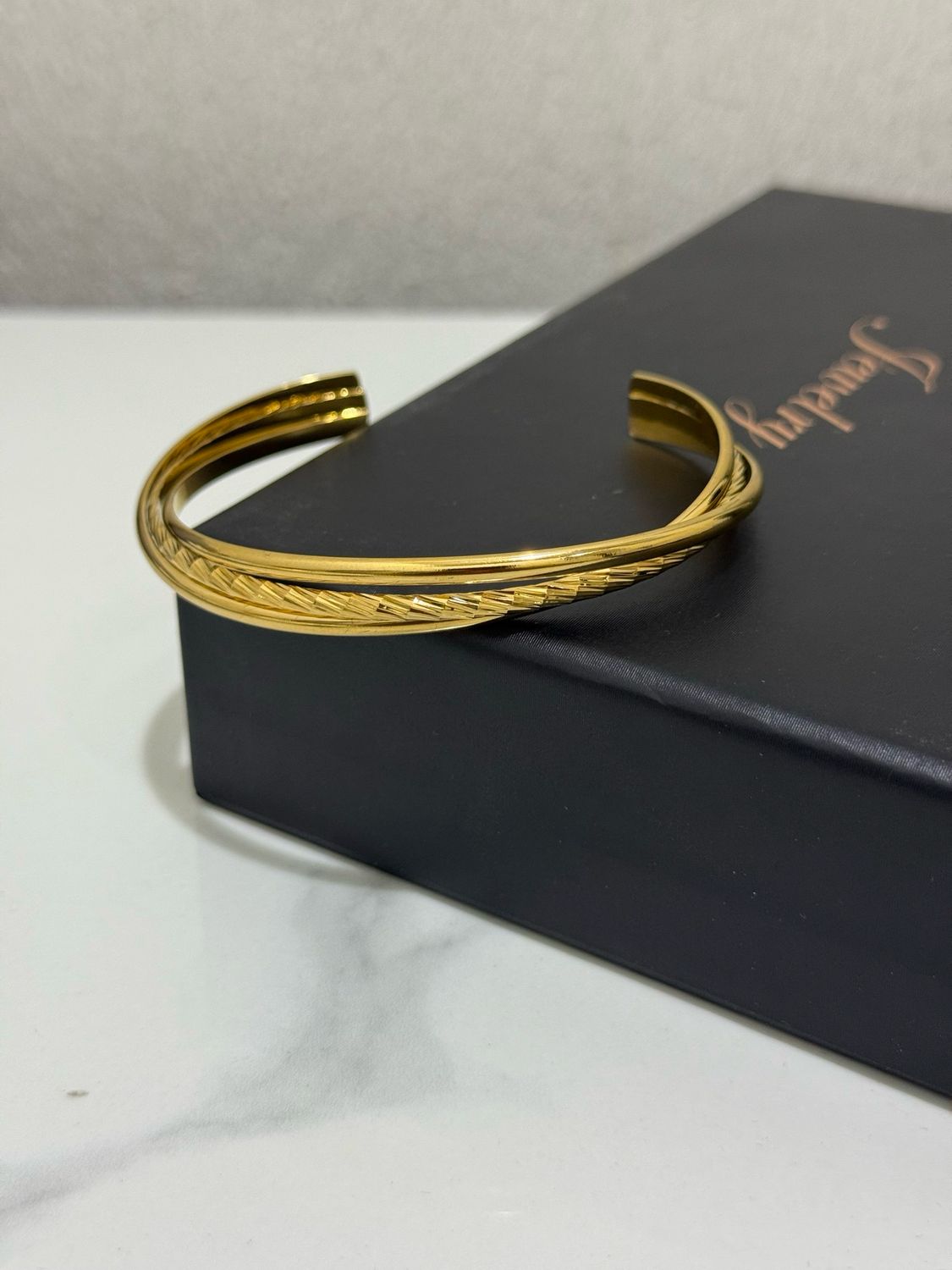 Genesis Bangle