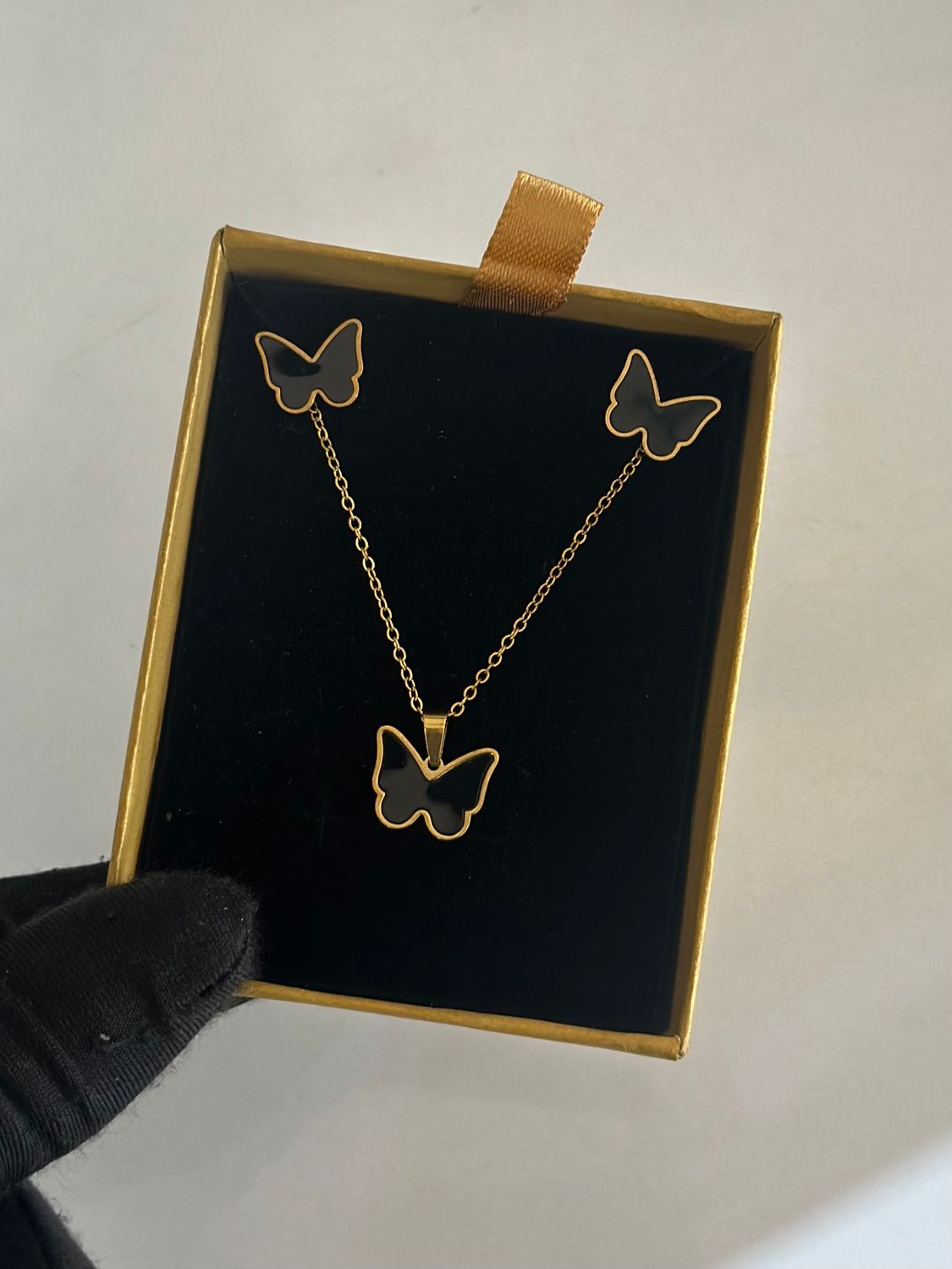 Alba Necklace