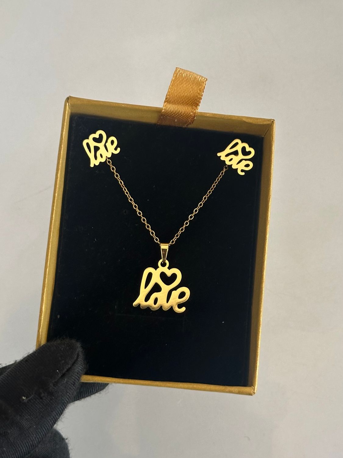 Alba Necklace