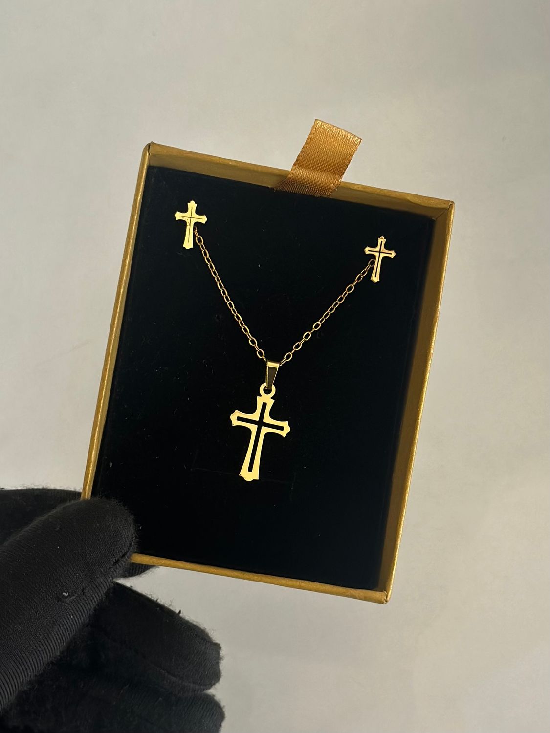 Alba Necklace