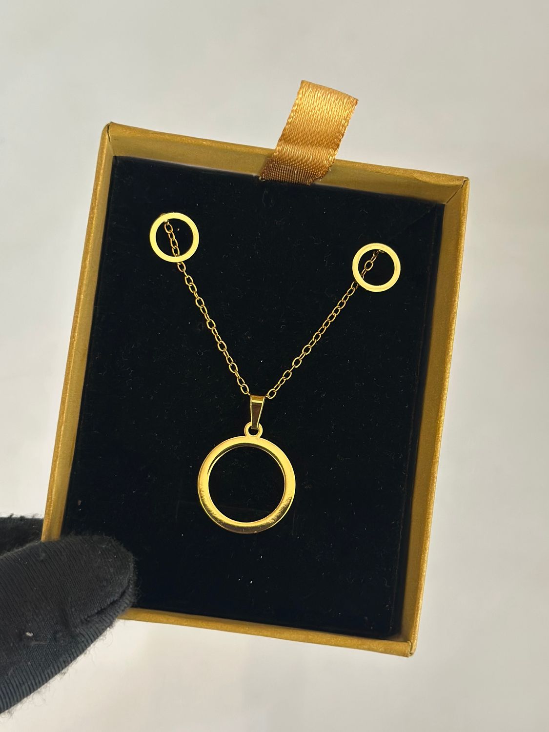 Alba Necklace