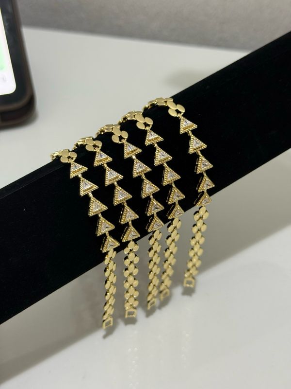 Lia Bracelet